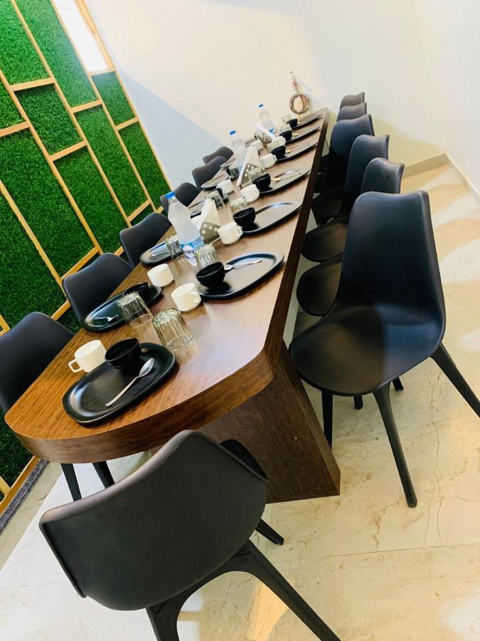 Hotel Lotus Inn Sirsa ภายนอก รูปภาพ